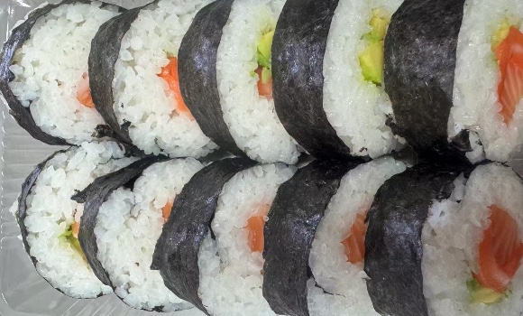 Mini salmon avocado pack10pcs