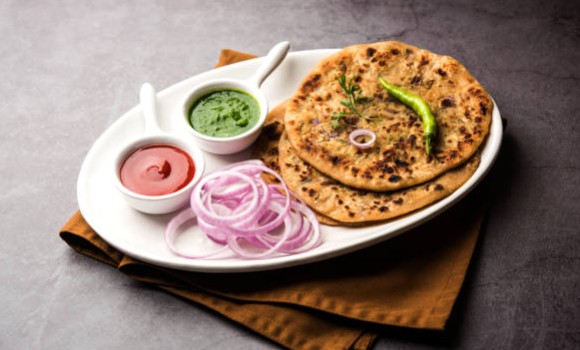 ONION PARATHA COMBO