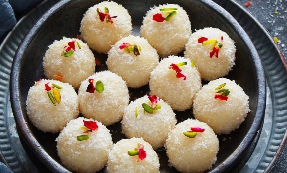 COCONUT LADDU