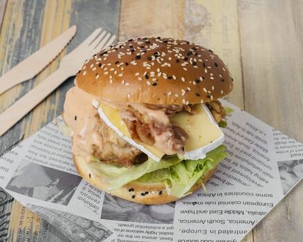 MELTING BRIE BURGER