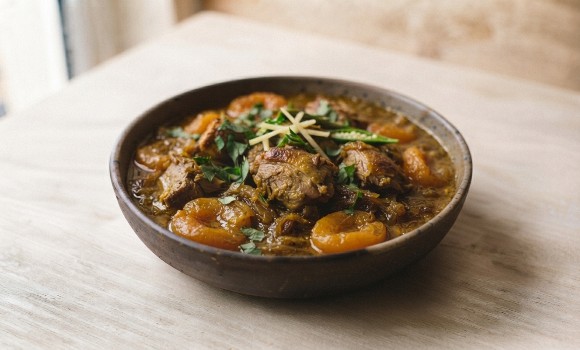 DUCK AND APRICOT CURRY