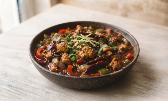 SCHEZWAN CHILLI CHICKEN