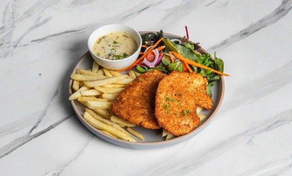 Schnitzel Chips Salad Gravy