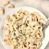 CHICKEN & MUSHROOM PASTA