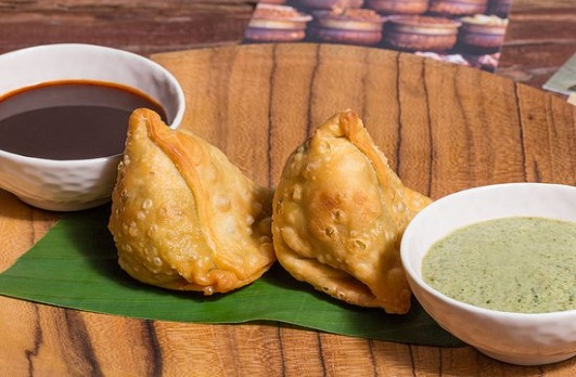 VEGETABLE SAMOSA (2 PCS)