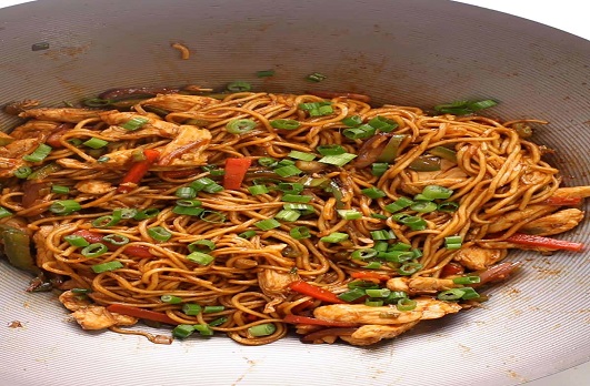 CHICKEN HAKKA NOODLE