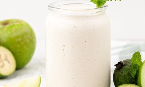 FEIJOA SMOOTHIE