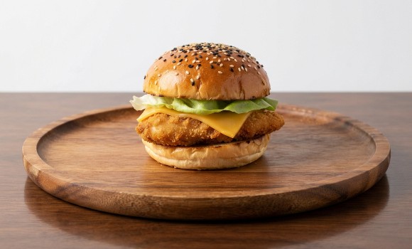 CHICKEN BURGER