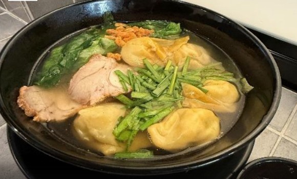WONTON NOODLE SOUP BBQ PORK