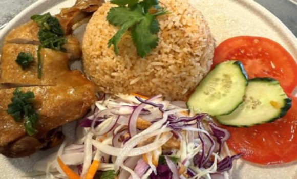 COM GA CHIEN GION: CHICKEN YELLOW RICE