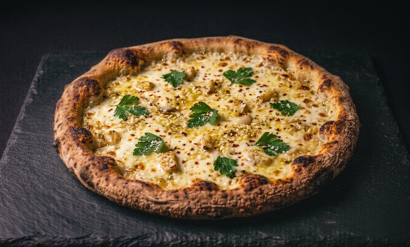 Garlic and Cheese Exotic Pizza