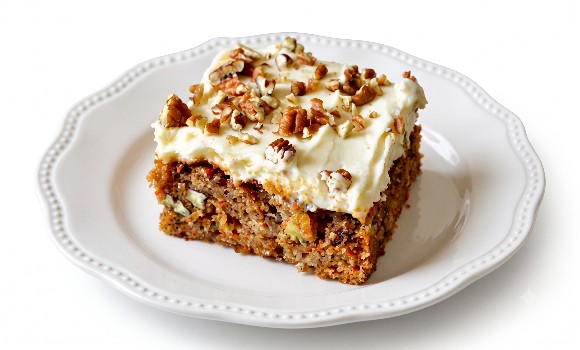 Carrot cake slice with cream cheese fros