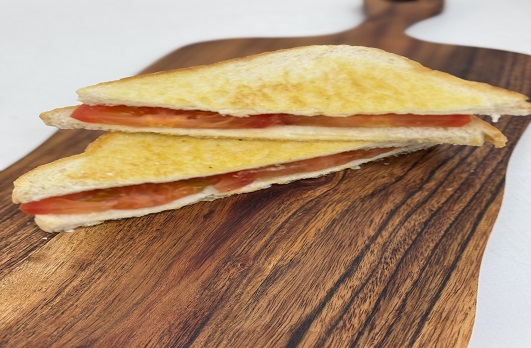 TOMATO TOASTIE