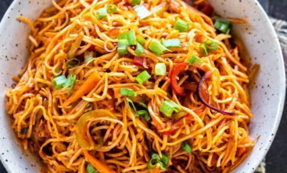 SCHEZWAN NOODLES - Veg