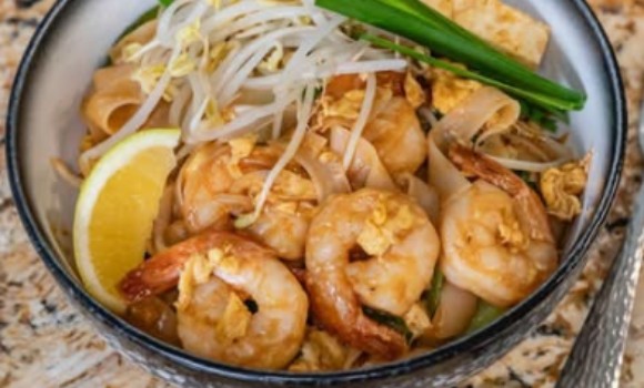 PAD THAI NOODLES (CHICKEN/BEEF/SHRIMP)