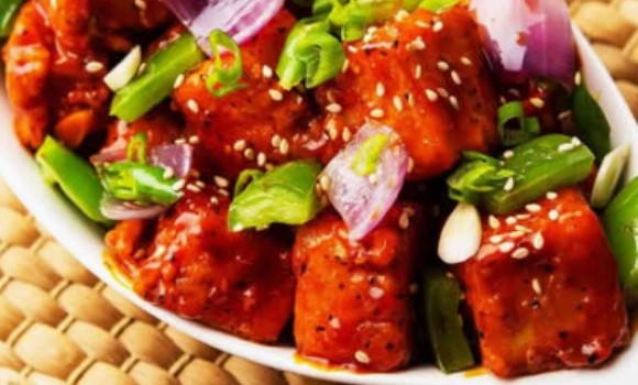 PANEER CHILLI (DRY / GRAVY)