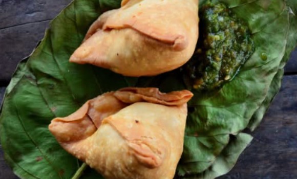 VEGETABLE SAMOSA (2PCS)