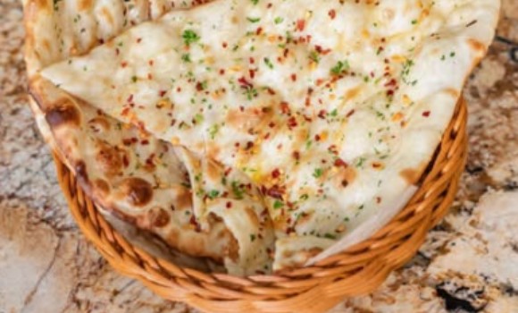 CHILLI GARLIC NAAN